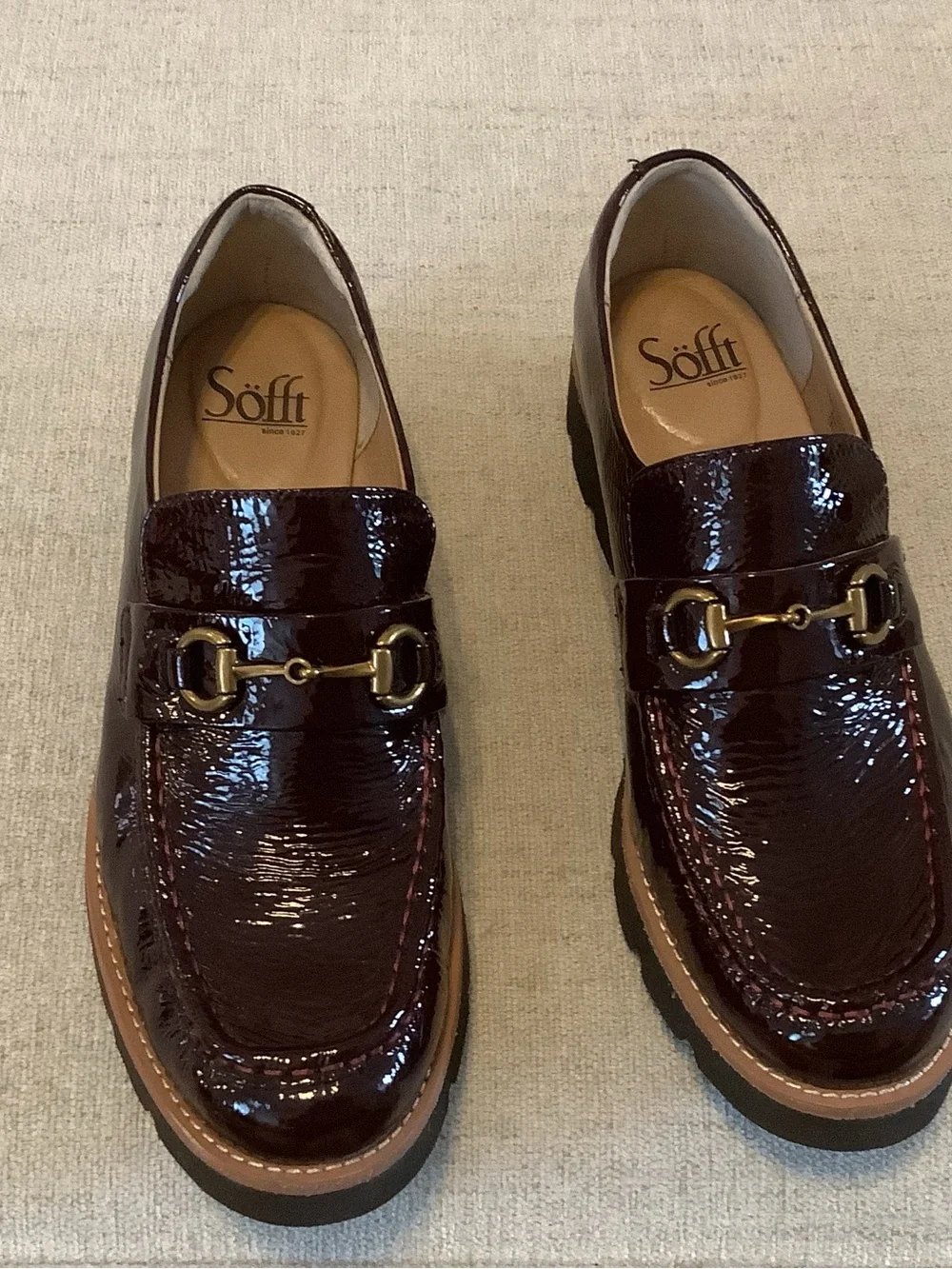 Sofft Prewitt Patent Loafers with Gold Horsebit Size 8 EUC